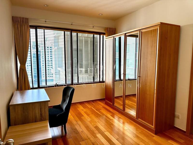 The Emporio Place, Bangkok, 93 Soi Sukhumvit 24, Sukhumvit Road, Khong Tan, Khlong Toei, Bangkok, 3 Bedrooms, 161 sqm, Condo For Rent, by Kritaphak Khongmueang, 500514554 - DDproperty.com