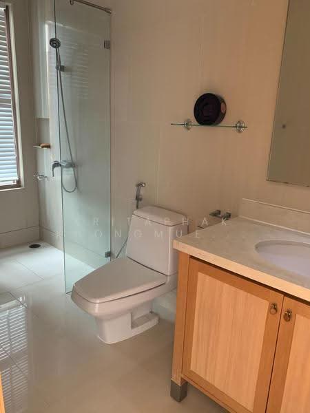 The Emporio Place, Bangkok, 93 Soi Sukhumvit 24, Sukhumvit Road, Khong Tan, Khlong Toei, Bangkok, 3 Bedrooms, 161 sqm, Condo For Rent, by Kritaphak Khongmueang, 500514554 - DDproperty.com