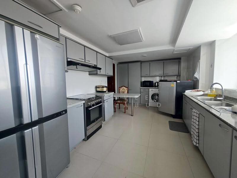 President Park Sukhumvit 24, Bangkok, 99 Sukhumvit 24 Alley, Khlongtoei Nua, Watthana, Bangkok, 3 Bedrooms, 260 sqm, Condo For Rent, by Sutavee Chonlabud, 500514559 - DDproperty.com