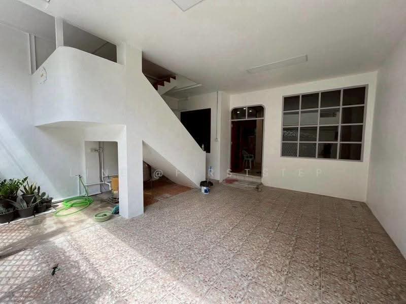 3-Story Home Office Sukhumvit 44/2, Near BTS Phra Khanong, Bangkok, Phra Kanong, Khlong Toei, Bangkok, 6 Bedrooms, 250 sqm, Single Detached House For Rent, by LINE @firststep, 500514574 - DDproperty.com