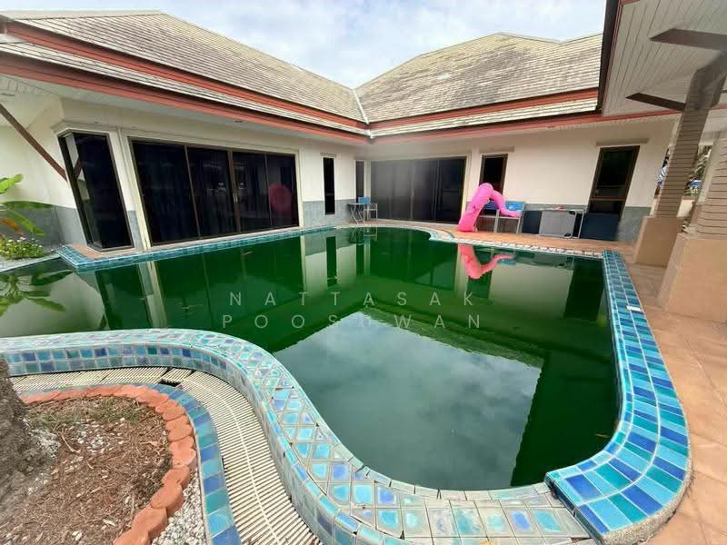Baan Dusit Pattaya Lake, Chon Buri (Pattaya), Entrance Road, Huai Yai, Bang Lamung (Pattaya), Chon Buri (Pattaya), 4 Bedrooms, 233 sqm, Villa For Sale, by Nattasak Poosuwan, 500514620 - DDproperty.com