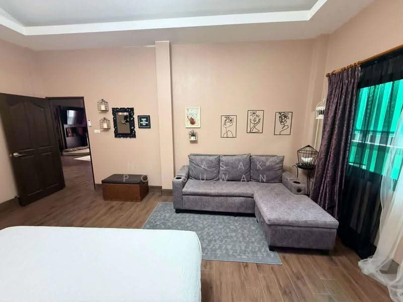 Baan Dusit Pattaya Lake, Chon Buri (Pattaya), Entrance Road, Huai Yai, Bang Lamung (Pattaya), Chon Buri (Pattaya), 4 Bedrooms, 233 sqm, Villa For Sale, by Nattasak Poosuwan, 500514620 - DDproperty.com