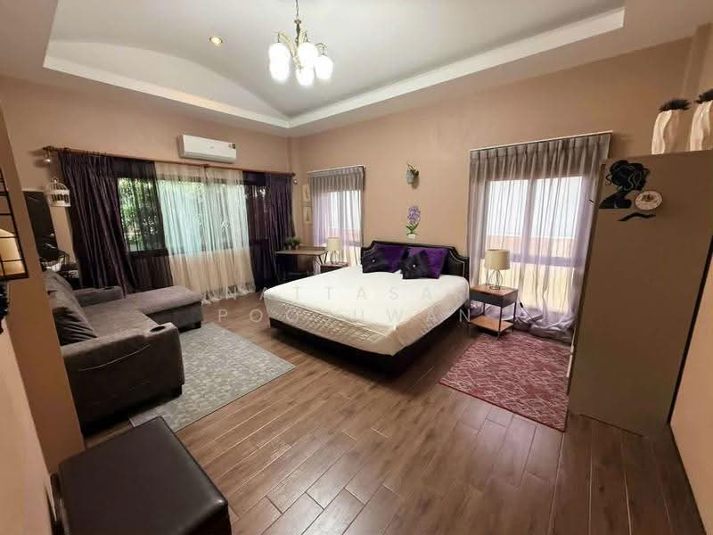 Baan Dusit Pattaya Lake : บ้านดุสิต พัทยา เลค, ชลบุรี, ถนนทางเข้า, ห้วยใหญ่, บางละมุง, ชลบุรี, 233 ตร.ม., วิลล่า ขาย, โดย Nattasak Poosuwan, 500514620 - DDproperty.com