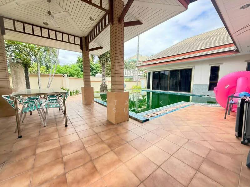 Baan Dusit Pattaya Lake, Chon Buri (Pattaya), Entrance Road, Huai Yai, Bang Lamung (Pattaya), Chon Buri (Pattaya), 4 Bedrooms, 233 sqm, Villa For Sale, by Nattasak Poosuwan, 500514620 - DDproperty.com