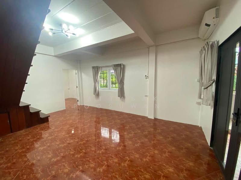 undefined, Chon Buri (Pattaya), Nong Pru, Bang Lamung (Pattaya), Chon Buri (Pattaya), 5 Bedrooms, 410 sqm, Single Detached House For Sale, by Nattasak Poosuwan, 500514627 - DDproperty.com