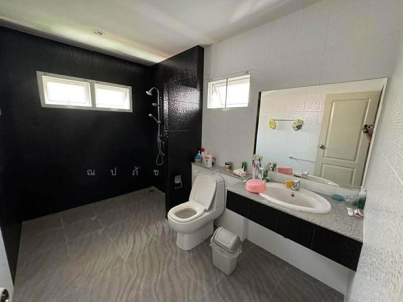 House with Land For Rent, Sukhumvit 71 (Pridi Banomyong 14) Close to BTS Phra Khanong, Bangkok, สุขุมวิท 71, Phra Kanong Nua, Watthana, Bangkok, 4 Bedrooms, 160 sqm, Single Detached House For Rent, by ณปภัช ธวงค์ไพ, 500514684 - DDproperty.com