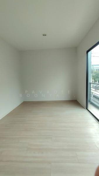 Baan Klang Muang Rama 9-On Nut, Bangkok, Bangkok-Chonburi New Road, Prawet, Bangkok, 3 Bedrooms, 145 sqm, Townhouse For Sale, by Pavadee Boonyarith, 500514755 - DDproperty.com