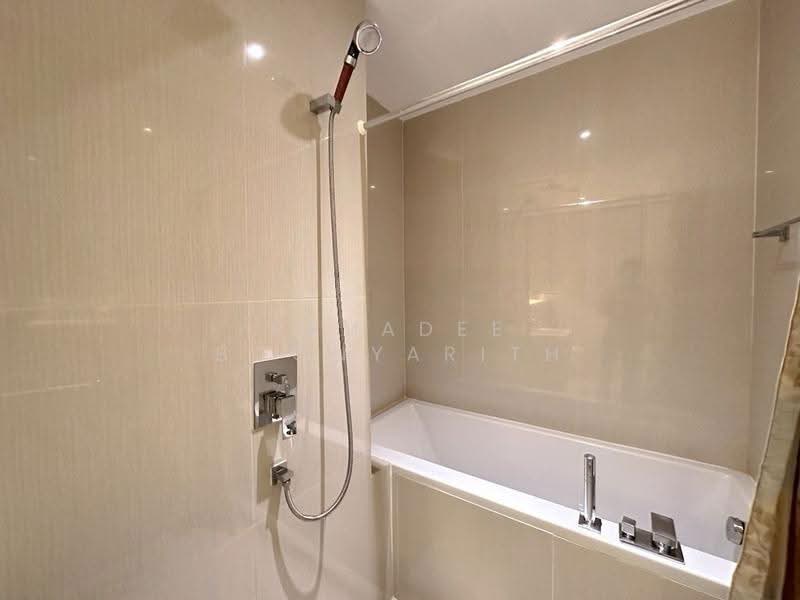 H Sukhumvit 43, bangkok, 28 Sukhumvit 34 Road, Khlong Tan Nua, Watthana, Bangkok, 1 Bedroom, 43 sqm, Condo For Sale, by Pavadee Boonyarith, 500514826 - DDproperty.com