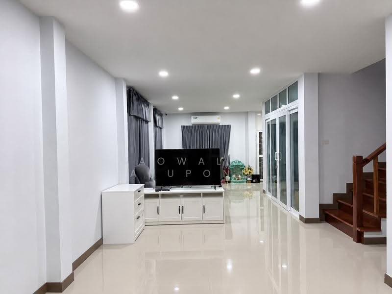 หมู่บ้านกาสะลอง ดอนเมือง เทิดราชัน, Bangkok, Si Khan, Don Mueang, Bangkok, 3 Bedrooms, 170 sqm, Single Detached House For Sale, by Saowaluk Anupong, 500514871 - DDproperty.com