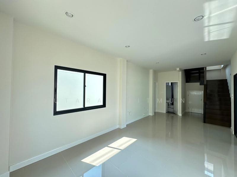 CPN Ninn Wongwaen - Lam Luk Ka Klong 6, Pathum Thani, Soi Khlong Hok, Bung Kham Proi, Lam Luk Ka, Pathum Thani, 4 Bedrooms, 168 sqm, Single Detached House For Rent, by Jutarat Jitmun, 500515105 - DDproperty.com