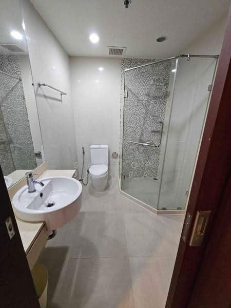 The Rajdamri, Bangkok, Ratchadamri Road, Lumphini, Pathum Wan, Bangkok, 2 Bedrooms, 119 sqm, Condo For Sale, by Sannop Phongpraphan, 500515351 - DDproperty.com