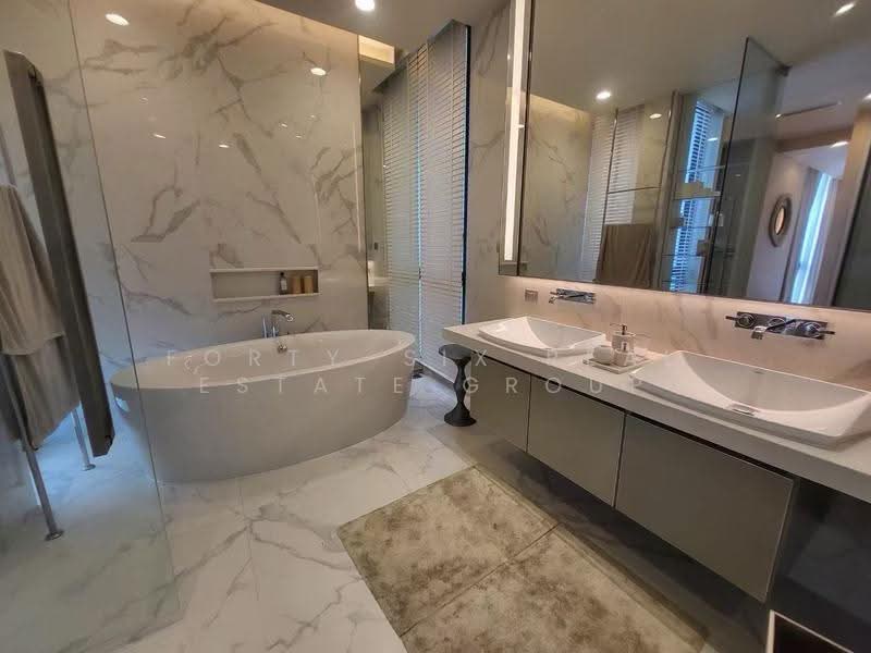 พระราม 9 คฤหาสน์หรู | บ้านเดี่ยว 3 ชั้น | 852 ตร.ม, Bangkok, Huai Khwang, Bangkok, 5 Bedrooms, 853 sqm, Villa For Rent, by Forty-Six Real Estate Group, 500515362 - DDproperty.com