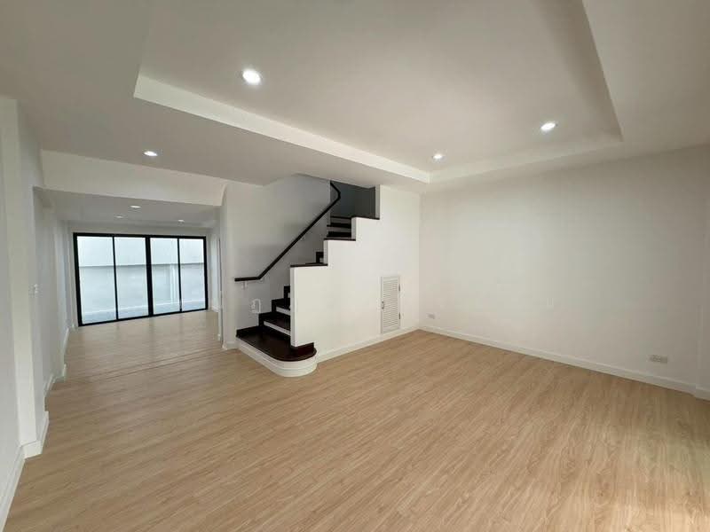 Supalai Park Ville 2 Phaholyothin-Ramintra KM.1, Bangkok, Phaholyothin 48 Road (Intersection 33), Anusaowari, Bang Khen, Bangkok, 4 Bedrooms, 180 sqm, Single Detached House For Sale, by kanthapoom pornngam, 500515382 - DDproperty.com