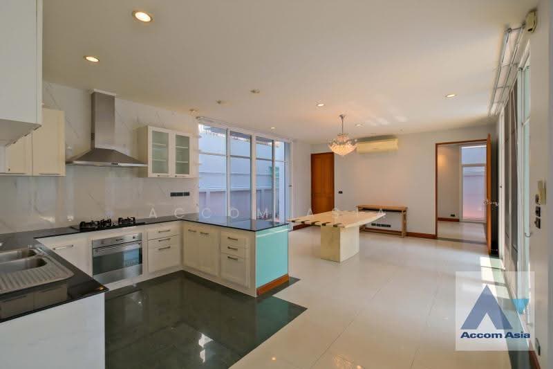 House, Bangkok, Khlong Tan Nua, Watthana, Bangkok, 5 Bedrooms, 450 sqm, Single Detached House For Rent, by Accom Asia, 500515388 - DDproperty.com