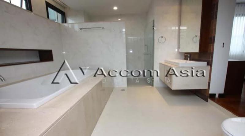 Peaceful Living, Bangkok, Khlong Tan Nua, Watthana, Bangkok, 3 Bedrooms, 330 sqm, Single Detached House For Rent, by Accom Asia, 500515457 - DDproperty.com