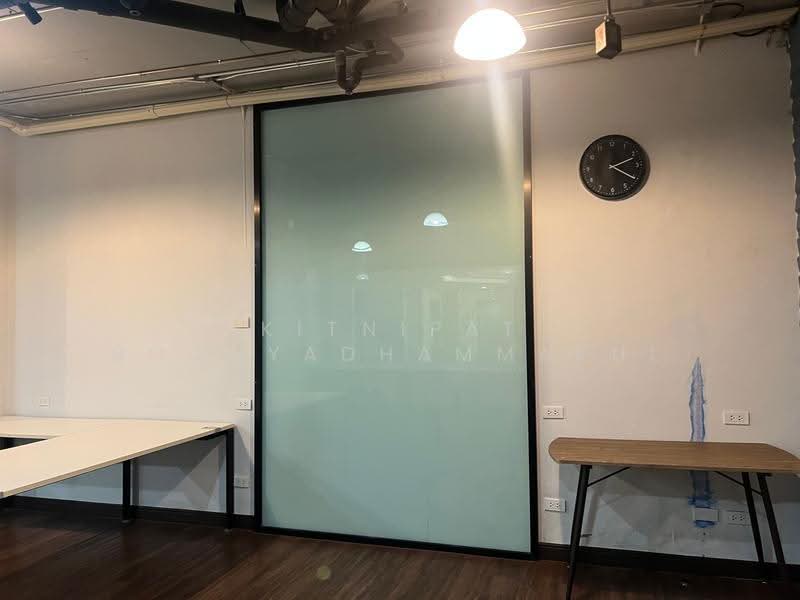 Silom Terrace Condominium, Bangkok, Silom, Bang Rak, Bangkok, 1 Bedroom, 80 sqm, Condo For Rent, by Kitnipat Boonyadhammakul, 500515501 - DDproperty.com