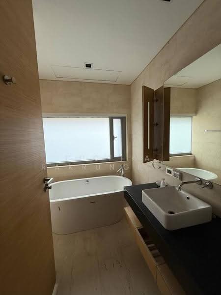 Saladaeng Residences, Bangkok, 29/1 North Sathorn Road, Silom, Bang Rak, Bangkok, 2 Bedrooms, 93 sqm, Condo For Sale, by Chotika Rakrungrueang, 500515505 - DDproperty.com