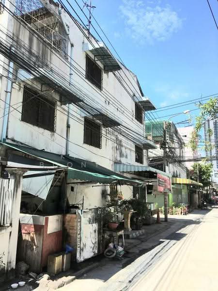 ทาวน์เฮ้าส์ 4-ห้องนอน, กรุงเทพ, บางซื่อ, กรุงเทพ, 220 ตร.ม., ทาวน์เฮ้าส์ ขาย, โดย Kitnipat Boonyadhammakul, 500515521 - DDproperty.com