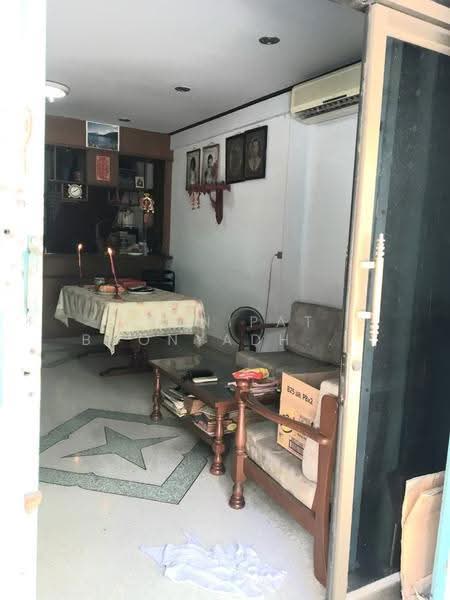 4-BR Townhouse, Bangkok, Bang Sue, Bangkok, 4 Bedrooms, 220 sqm, Townhouse For Sale, by Kitnipat Boonyadhammakul, 500515521 - DDproperty.com
