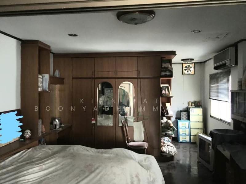 4-BR Townhouse, Bangkok, Bang Sue, Bangkok, 4 Bedrooms, 220 sqm, Townhouse For Sale, by Kitnipat Boonyadhammakul, 500515521 - DDproperty.com