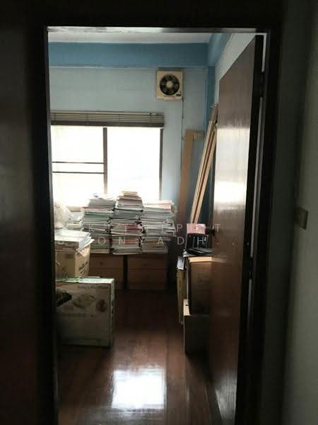 4-BR Townhouse, Bangkok, Bang Sue, Bangkok, 4 Bedrooms, 220 sqm, Townhouse For Sale, by Kitnipat Boonyadhammakul, 500515521 - DDproperty.com