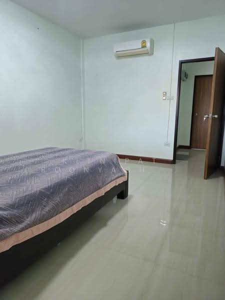 4-BR Townhouse, Bangkok, Lat Phrao, Bangkok, 4 Bedrooms, 325 sqm, Townhouse For Sale, by Kitnipat Boonyadhammakul, 500515538 - DDproperty.com