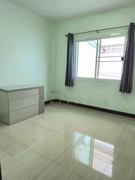 4-BR Townhouse, Bangkok, Lat Phrao, Bangkok, 4 Bedrooms, 325 sqm, Townhouse For Sale, by Kitnipat Boonyadhammakul, 500515538 - DDproperty.com