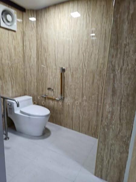 4-BR Townhouse, Bangkok, Lat Phrao, Bangkok, 4 Bedrooms, 325 sqm, Townhouse For Sale, by Kitnipat Boonyadhammakul, 500515538 - DDproperty.com