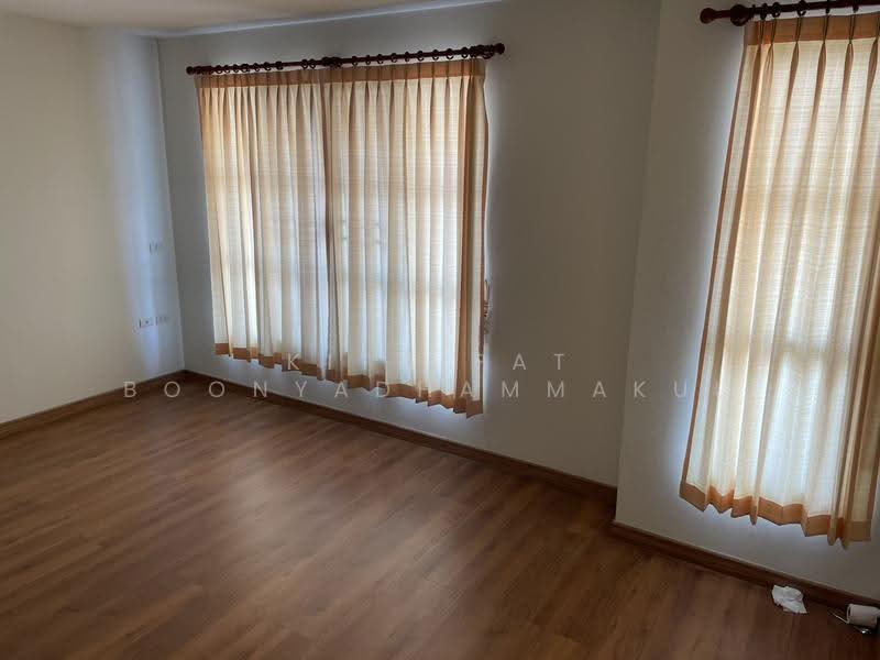 Baan Klang Muang Ladprao-Yothin Phatthana : บ้านกลางเมือง ลาดพร้าว-โยธินพัฒนา, กรุงเทพ, ซอยหมู่บ้านบ้านกลางเมืองลาดพร้าว-โยธินพัฒนา, ลาดพร้าว, กรุงเทพ, 198 ตร.ม., ทาวน์เฮ้าส์ ขาย, โดย Kitnipat Boonyadhammakul, 500515541 - DDproperty.com