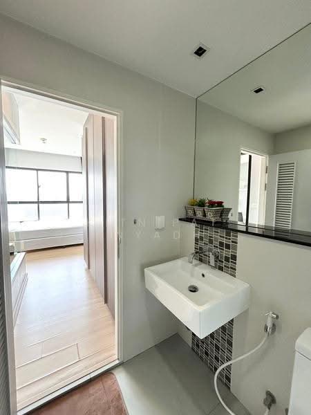 Urbano Absolute Sathon-Taksin, Bangkok, 345 Charoen Nakhon 14/2 Alley, Khlong Ton Sai, Khlong San, Bangkok, 1 Bedroom, 38 sqm, Condo For Rent, by Kitnipat Boonyadhammakul, 500515591 - DDproperty.com