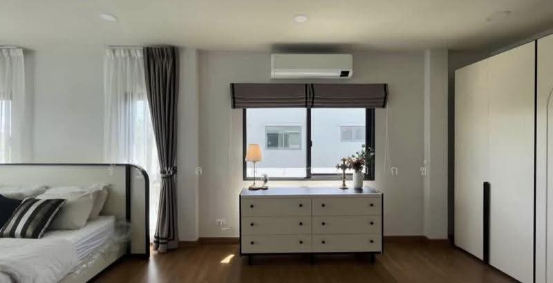 Centro Bangna, Samut Prakan, 111 Soi 3, Bang Kaeo, Bang Plee, Samut Prakan, 4 Bedrooms, 280 sqm, Single Detached House For Rent, by Rattapon Sivamok, 500515603 - DDproperty.com