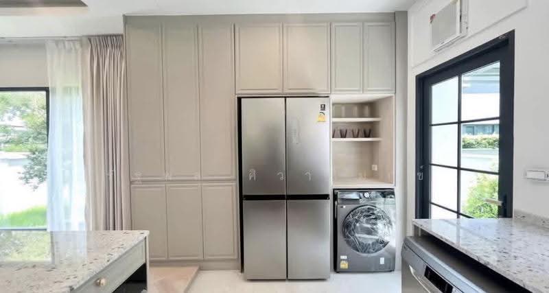 Centro Bangna, Samut Prakan, 111 Soi 3, Bang Kaeo, Bang Plee, Samut Prakan, 4 Bedrooms, 280 sqm, Single Detached House For Rent, by Rattapon Sivamok, 500515603 - DDproperty.com