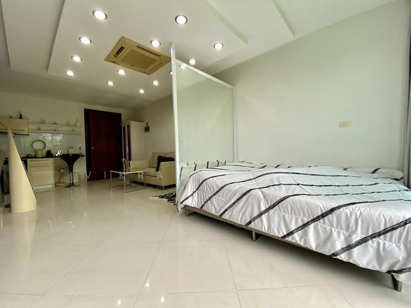 Park Royal 1 Pratumnak, Chon Buri (Pattaya), พระตำหนัก พระตำหนัก, Nong Pru, Bang Lamung (Pattaya), Chon Buri (Pattaya), 1 Bedroom, 42 sqm, Condo For Sale, by Vikrant Kokar, 500515653 - DDproperty.com
