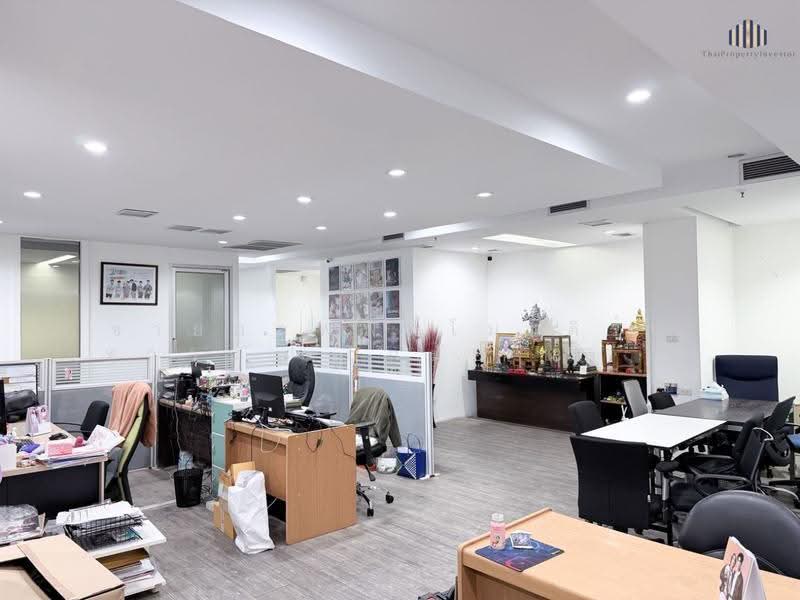 Modern Town, Bangkok, Ekamai Road, Khlong Tan Nua, Watthana, Bangkok, 1 Bedroom, 357 sqm, Condo For Sale, by คุณลี, 500515700 - DDproperty.com