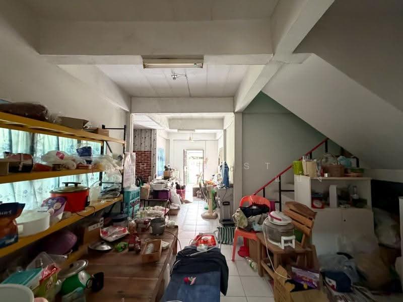 หมู่บ้านพี.พี.แลนด์โครงการ1 ลพบุรี, Lop Buri, Tha Sala, Muang Lop Buri, Lop Buri, 2 Bedrooms, 150 sqm, Townhouse For Sale, by The Best Property แป้ง, 500515729 - DDproperty.com