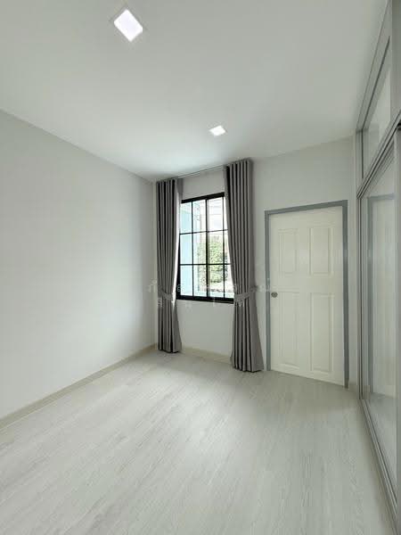 หมู่บ้านรื่นฤดี5 ถนนหทัยราษฎร์ คลองสามวา, Bangkok, หทัยราษฎร์, Bang Chun, Khlong Sam Wa, Bangkok, 4 Bedrooms, 88 sqm, Townhouse For Sale, by นภัสศรณ์ วงศ์สินไทยกร (นันท์), 500515740 - DDproperty.com