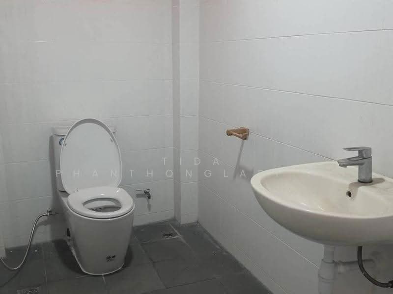 Warehouse for rent, Soi Sabaijai, Sutthisan, near Din Daeng Expressway and Sutthisan Expressway, Bangkok, Samsen Nok, Huai Khwang, Bangkok, , 452 sqm, Warehouse/Factory For Rent, by Tida phanthonglarptawee, 500515743 - DDproperty.com