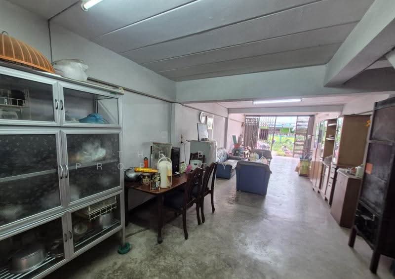 หมู่บ้านเพชรพรสวรรค์ ท้ายบ้าน, สมุทรปราการ, ท้ายบ้าน, เมืองสมุทรปราการ, สมุทรปราการ, 150 ตร.ม., Shophouse ขาย, โดย The Best Property ตั๊ก, 500515752 - DDproperty.com