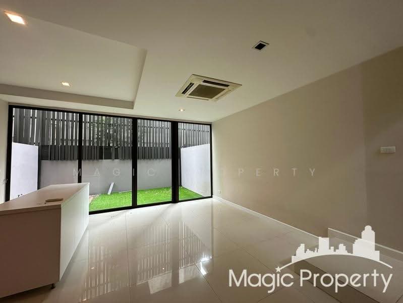 The Park Lane 22, Bangkok, 42 Soi Pridi Banomyong 45, Khlong Tan Nua, Watthana, Bangkok, 3 Bedrooms, 300 sqm, Townhouse For Rent, by Magic Property, 500515779 - DDproperty.com
