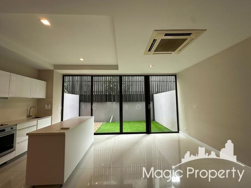 The Park Lane 22, Bangkok, 42 Soi Pridi Banomyong 45, Khlong Tan Nua, Watthana, Bangkok, 3 Bedrooms, 300 sqm, Townhouse For Rent, by Magic Property, 500515779 - DDproperty.com