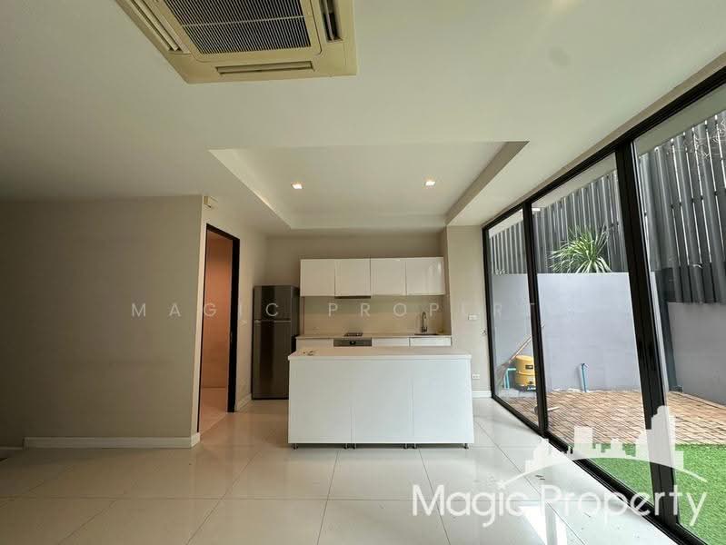 The Park Lane 22, Bangkok, 42 Soi Pridi Banomyong 45, Khlong Tan Nua, Watthana, Bangkok, 3 Bedrooms, 300 sqm, Townhouse For Rent, by Magic Property, 500515779 - DDproperty.com