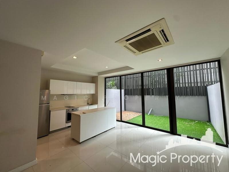 The Park Lane 22, Bangkok, 42 Soi Pridi Banomyong 45, Khlong Tan Nua, Watthana, Bangkok, 3 Bedrooms, 300 sqm, Townhouse For Rent, by Magic Property, 500515779 - DDproperty.com
