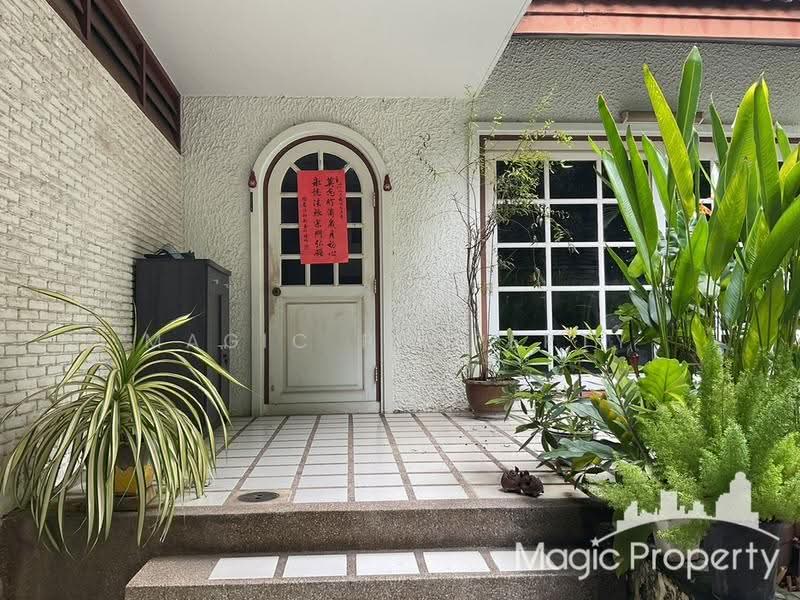 Single House in Ekkamai Soi 3, Bangkok, สุขุมวิท 63, Khlong Tan Nua, Watthana, Bangkok, 3 Bedrooms, 300 sqm, Single Detached House For Sale, by Magic Property, 500515819 - DDproperty.com