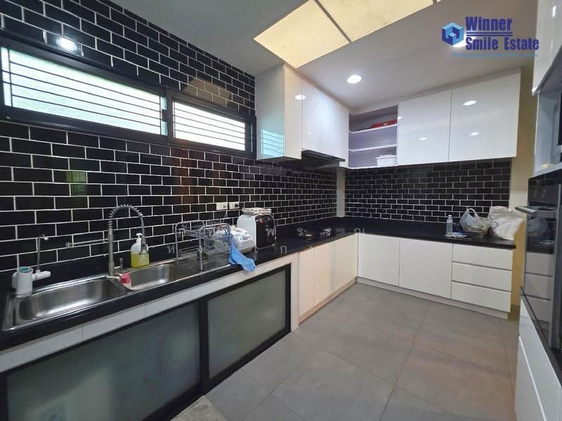 ทาวน์โฮม 3 ชั้น ซ. ปุณณวิถี 29, Bangkok, Bang Chak, Phra Khanong, Bangkok, 4 Bedrooms, 200 sqm, Townhouse For Rent, by ภัทรพรรณ บุหงาเกษมสุข, 500515828 - DDproperty.com