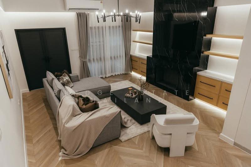 Regent 71 Place, Bangkok, Phra Kanong Nua, Watthana, Bangkok, 5 Bedrooms, 350 sqm, Townhouse For Rent, by Bridge Estate Thailand, 500515851 - DDproperty.com