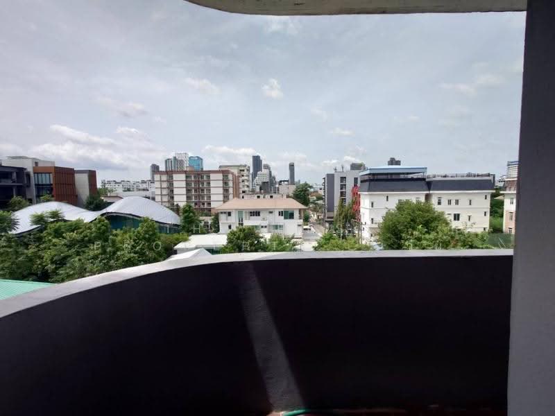 Sun Palace Condominium, Bangkok, 36 Phetchaburi Rd, Bang Kapi, Huai Khwang, Bangkok, 1 Bedroom, 63 sqm, Condo For Sale, by The Best Property เวีย, 500515864 - DDproperty.com