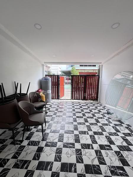 บ้านเช่าห้วยขวาง, Bangkok, ประชาอุทิศ, Huai Khwang, Bangkok, 5 Bedrooms, 300 sqm, Townhouse For Rent, by Achiwara Panusan, 500515880 - DDproperty.com