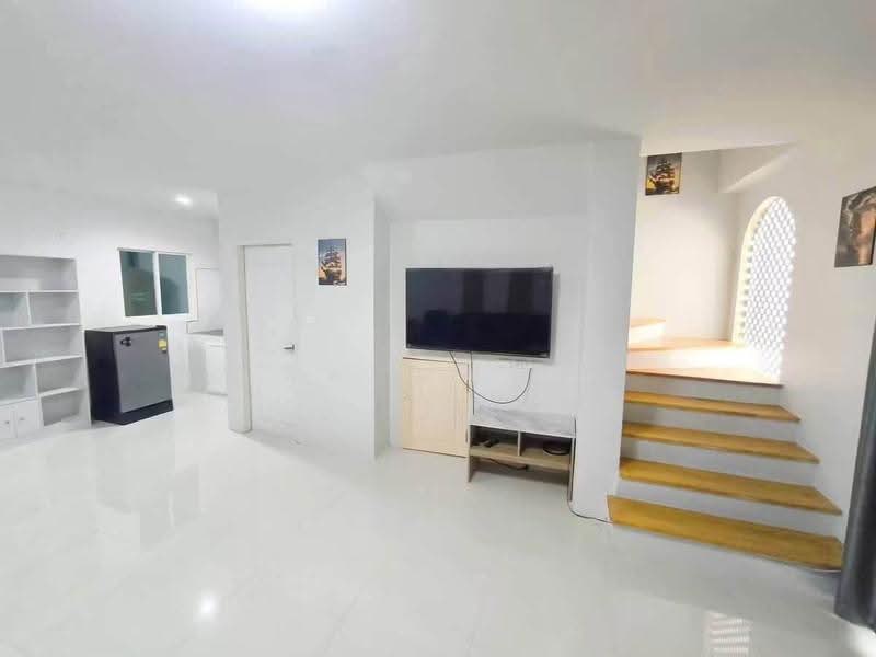 ให้เช่าทาวน์โฮม 3 ชั้น ม.วิลล่า มาร็อค บางแสน ชลบุรี, Chon Buri (Pattaya), Ban Pik, Muang Chon Buri, Chon Buri (Pattaya), 3 Bedrooms, 200 sqm, Townhouse For Rent, by Dusit Saengfa, 500515883 - DDproperty.com