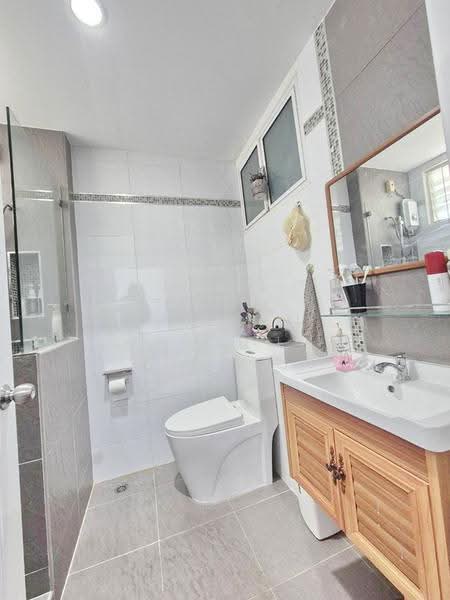 The Living Tower, Bangkok, Bang Chak, Phra Khanong, Bangkok, 2 Bedrooms, 62 sqm, Condo For Rent, by Napassorn Chankamnoed, 500515885 - DDproperty.com