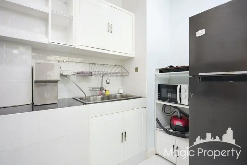 Townhouse in Pracharat Bamphen 17 for Sale, Bangkok, Samsen Nok, Huai Khwang, Bangkok, 4 Bedrooms, 270 sqm, Townhouse For Sale, by Magic Property, 500515931 - DDproperty.com